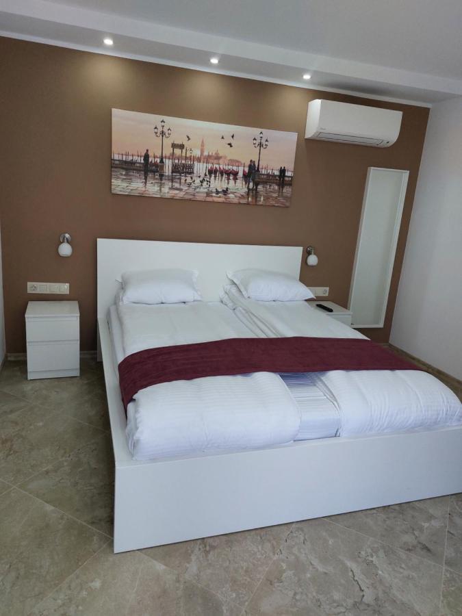 Stella Guesthouse ساباريفا بانيا المظهر الخارجي الصورة