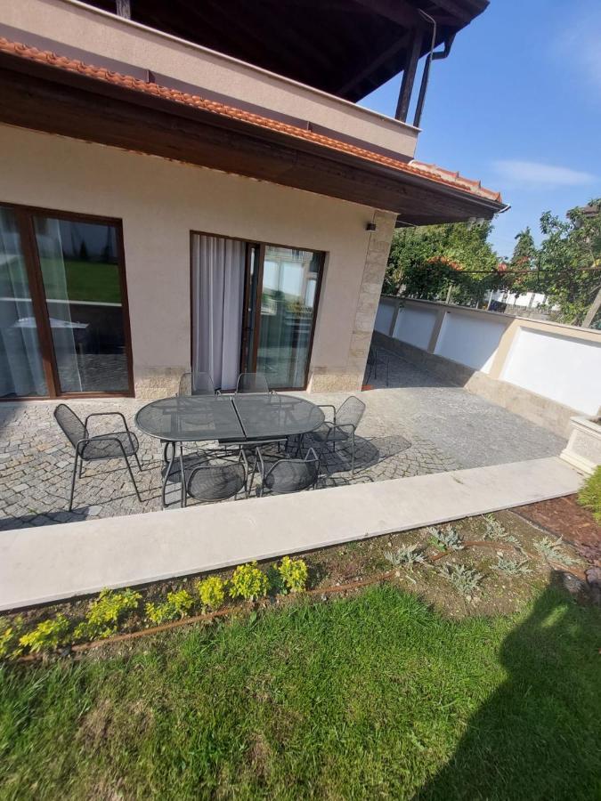 Stella Guesthouse ساباريفا بانيا المظهر الخارجي الصورة
